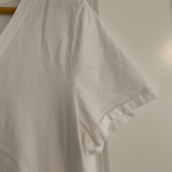 GAP White V-Neck T-Shirt – Organic Cotton – L Tall – Classic Fit Tee - Picture 4 of 7